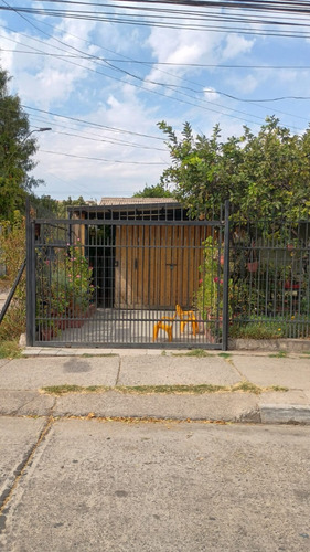 Casa En Calle Rey Gustavo Adolfo. Villa Suecia.