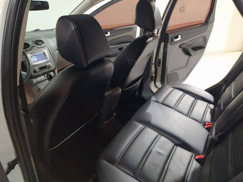 Imagem 10 de 12 de Ford Focus 2.0 Titanium Hatch 16v Flex 4p Automático