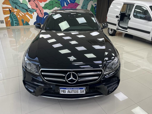 Imagen 2 de 16 de Mercedes Benz E 400 4 Matic Unica Mano, 6.410 Kms