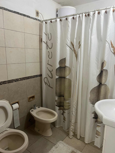 Se Vende - Muy Linda Casa En Pocitos Con Garage -