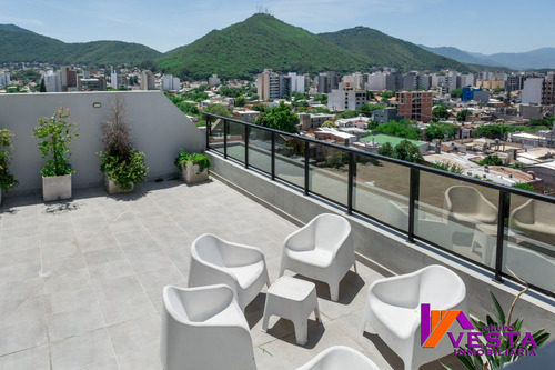 Venta Departamento De Categoria 1 Piso Con Cochera
