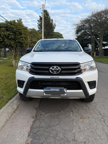 Toyota Hilux 2.4 Tdi Cd Dx 4X2 Mt