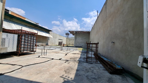 Se Vende Galpón Comercial 368m² - Farmacia La Ganadera Av. Constitución Maracay Jm