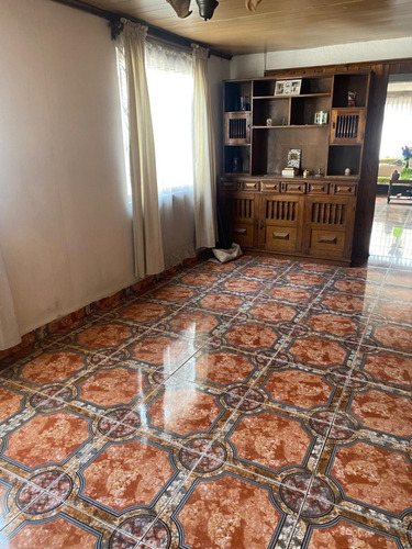 Se Vende Casa 3d+1b A Cuadras Del Metro Lo Valledor Pac