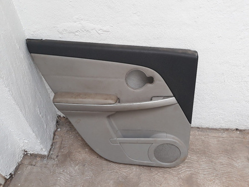 Tapa  Puerta Trasera Izquierda  Chevrolet Equinox 2005-2009