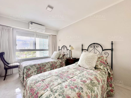 Apartamento En Excelente Torre Frente A Playa Mansa En Parada 5. Vista Plena Al Mar E Isla De Gorriti