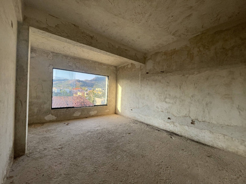 Imagen 13 de 30 de Maria Eugenia Blanco Vende Casa En Altos De Guataparo, Valencia 133562