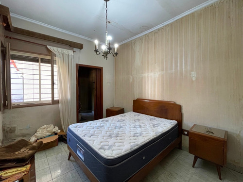 Venta Casa 4 Ambientes 5 Cuadras De Estación Castelar Centro
