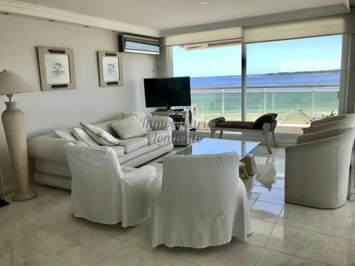 Venta- Alquiler Espectacular Apartamento 3 Dormitorios Y Servicio Coral Tower