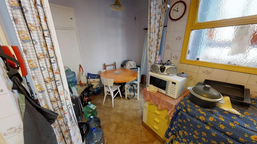 Imagen 10 de 12 de 4 Ambientes Amplios. Con Balcon, Al Frente. Gran Oportunidad!!