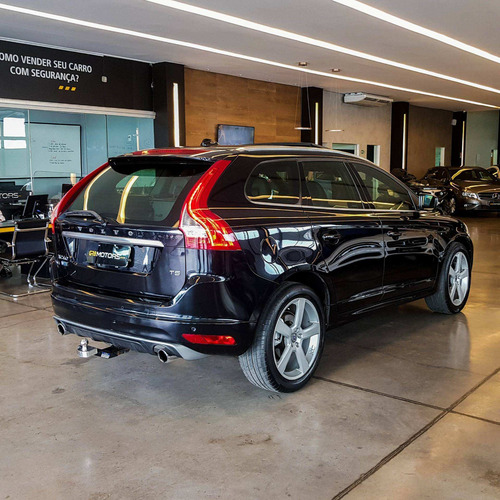 Volvo Xc60 2.0 T5 R Design Turbo Gasolina 4p Automático