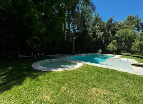Casa En Club De Campo El Moro