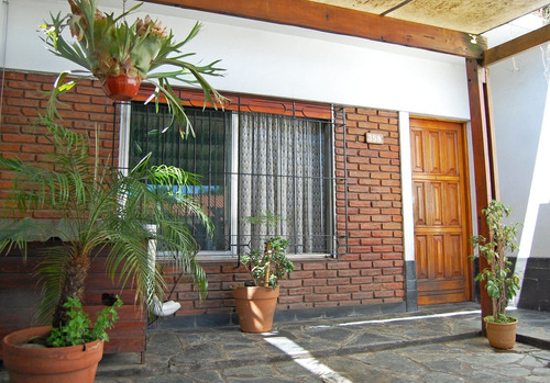 Imagen 2 de 14 de Casa Tipo Duplex En Lomas De Zamora Oeste