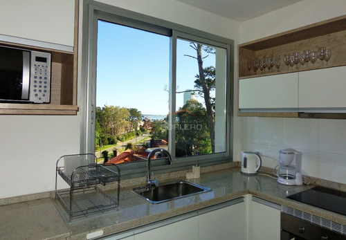Imagen 24 de 30 de Venta De Apartamento En Mansa, Punta Del Este - 2 Dormitorios - Terraza Parrillero