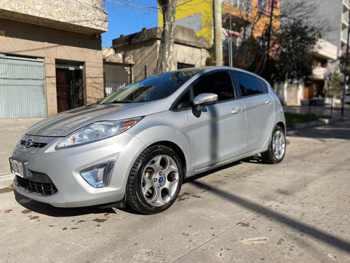 Imagen 8 de 18 de Ford Fiesta Kd Kinetic Titanium
