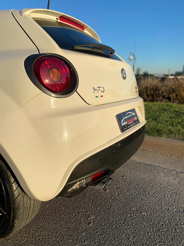 Imagen 9 de 23 de Alfa Romeo Mito 2015 1.4 Tbi Quadrifoglio Verde