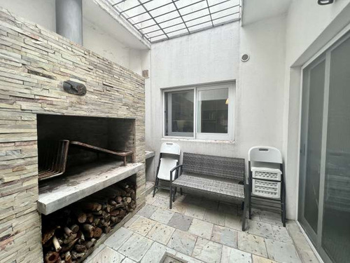 Venta De Casa De 4 Dormitorios En Punta Carretas. 2gjes