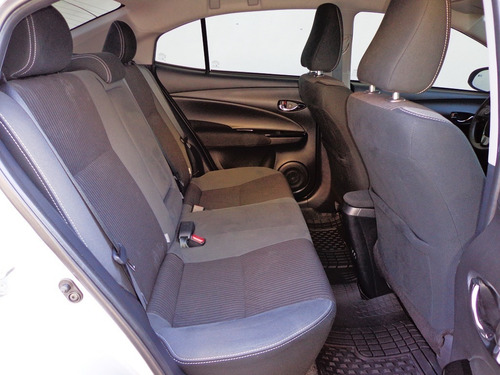 Imagen 8 de 10 de Toyota Yaris G 2022 Automático