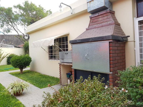 Hermosa Casa 4 Ambientes Excelente Estado!