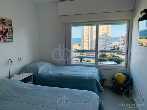 Imagen 12 de 17 de Apartamento De 3 Dormitorios Y Parrillero Propio En Punta Del Este- Ref: 54496