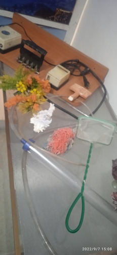 Vendo Acuario Grande De 160 Litros De Agua (Usado)