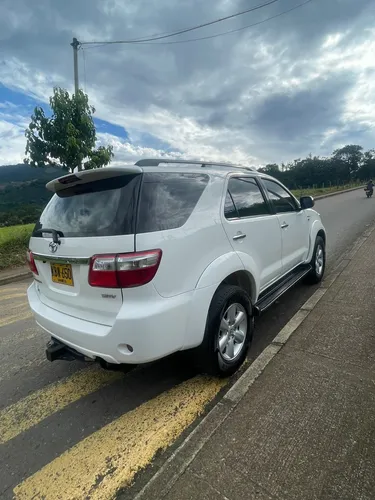 Toyota Fortuner 3.0 Sr5
