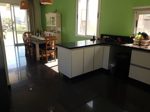 Imagen 5 de 16 de Casa Al Río Con Amarra! Orientación N.o - San Marco Vn