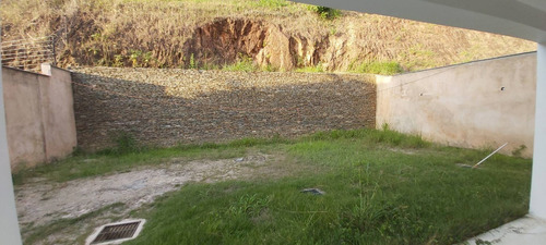 Imagen 12 de 13 de Johanna Castillo Vende 04145951217 Th En Lomas Del Country