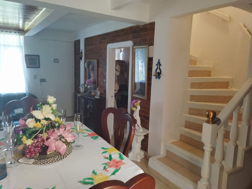 Imagen 1 de 25 de Hermosa Casa, Excelente Ubicacion La Marsella. Precio Negociable!!!