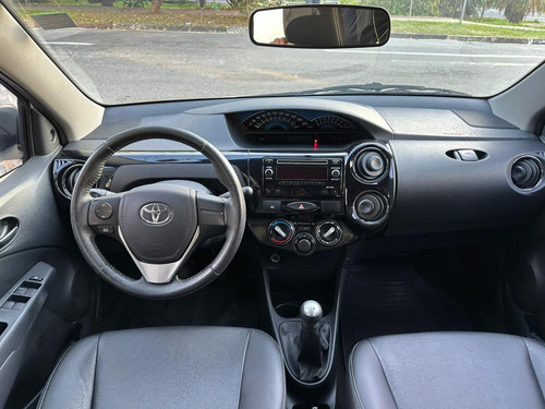 Toyota Etios ETIOS XLS Sedan 1.5 Flex 16V 4p Mec.