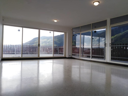 Imagen 2 de 12 de Se Vende Ph 450m2 6h/3b/2p San Bernardino 2224