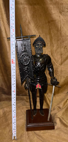 Don Quijote Caballero Armadura Medieval Metal Madera 42cm (Usado)