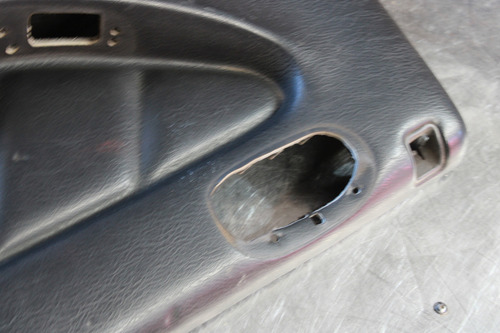 Panel Puerta Stratus Trasera Derecha 2002 Std 2.0 K1999 (Usado)