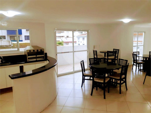Imagem 14 de 30 de 03 Dormitórios, 01 Suíte, 01 Sala, 02 Vagas E Churrasqueira Na Cozinha. Praia Canto Do Forte, - Reo584155