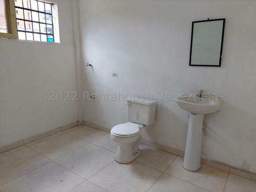 Imagen 6 de 12 de Casa Para Uso Comercial En Venta