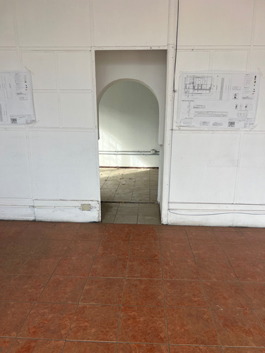 Se Arrienda Oficina Y Terreno Comercial (103057)