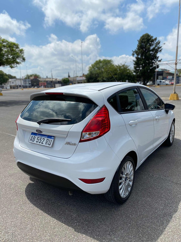 Ford Fiesta Kinetic Design 2017 1.6 Se Powershift 120cv