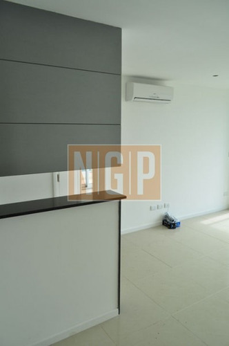 Apartamento En La Brava- Ref: 4815
