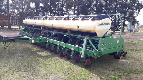 Imagen 2 de 2 de Sembradora John Deere 2117