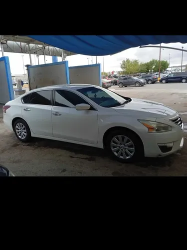 Nissan Altima 2.5 Advance Mt