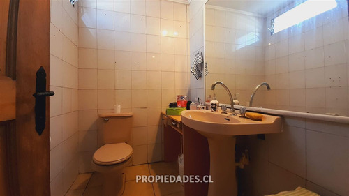 Local Comercial En Venta En Ñuñoa / Emilio Vaisse