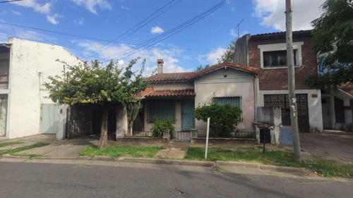 Casa En Venta En Castelar
