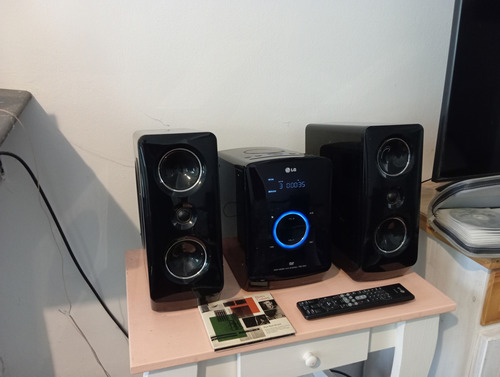 Minicomponente Lg Dvd Micro Hi Fi System Modelo Fb164 Negro 160 W
