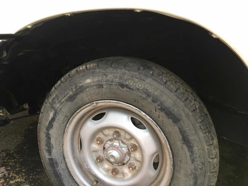 Imagen 5 de 11 de Nissan Np300 Tdi 4x2 Diesel Caja Seca