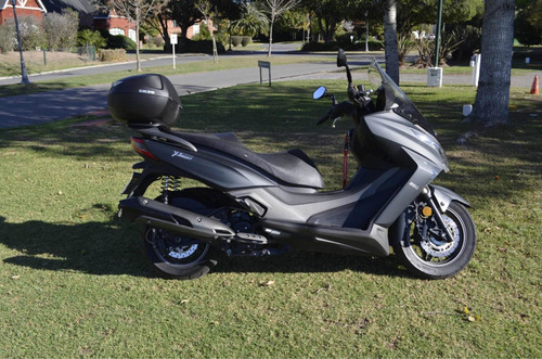 Imagen 3 de 23 de Scooter Kymco X Town 250