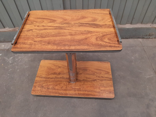 Mesa De Madera Para Servicio Tv Bar Música Acero Inoxidable