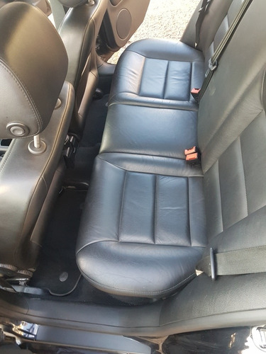 Volkswagen Bora 1.8 Highline T Tiptronic Cuero 2011