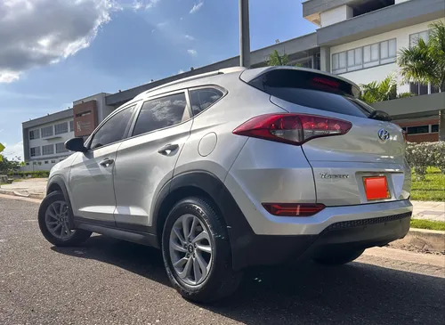Hyunday Tucson