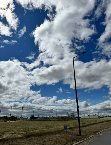 Lote En Venta - Abras De Manantiales - 373 Metros Cuadrados - Gg