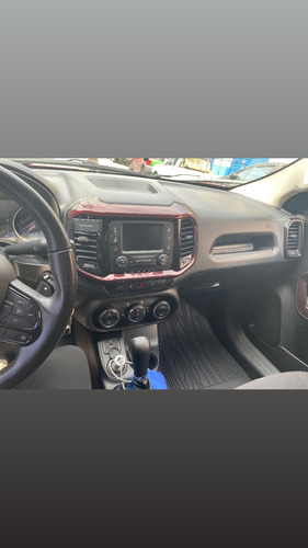 Fiat Toro 1.8 16v Freedom Flex 4x2 Aut. 4p